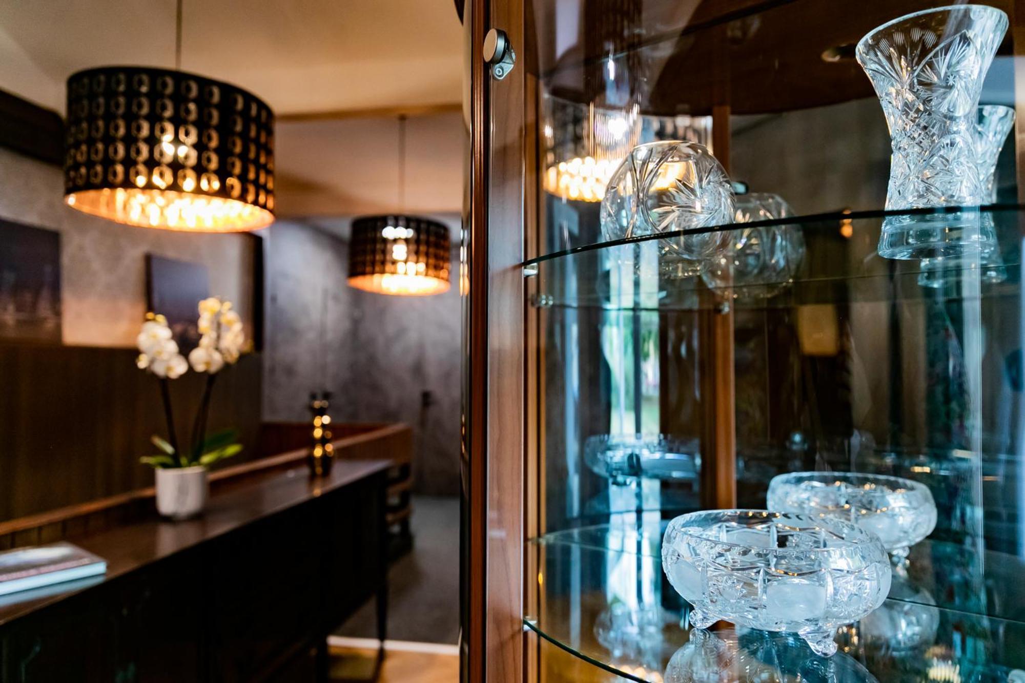 دوناويفاروش Motel1- A Megfizetheto Luxus! المظهر الخارجي الصورة