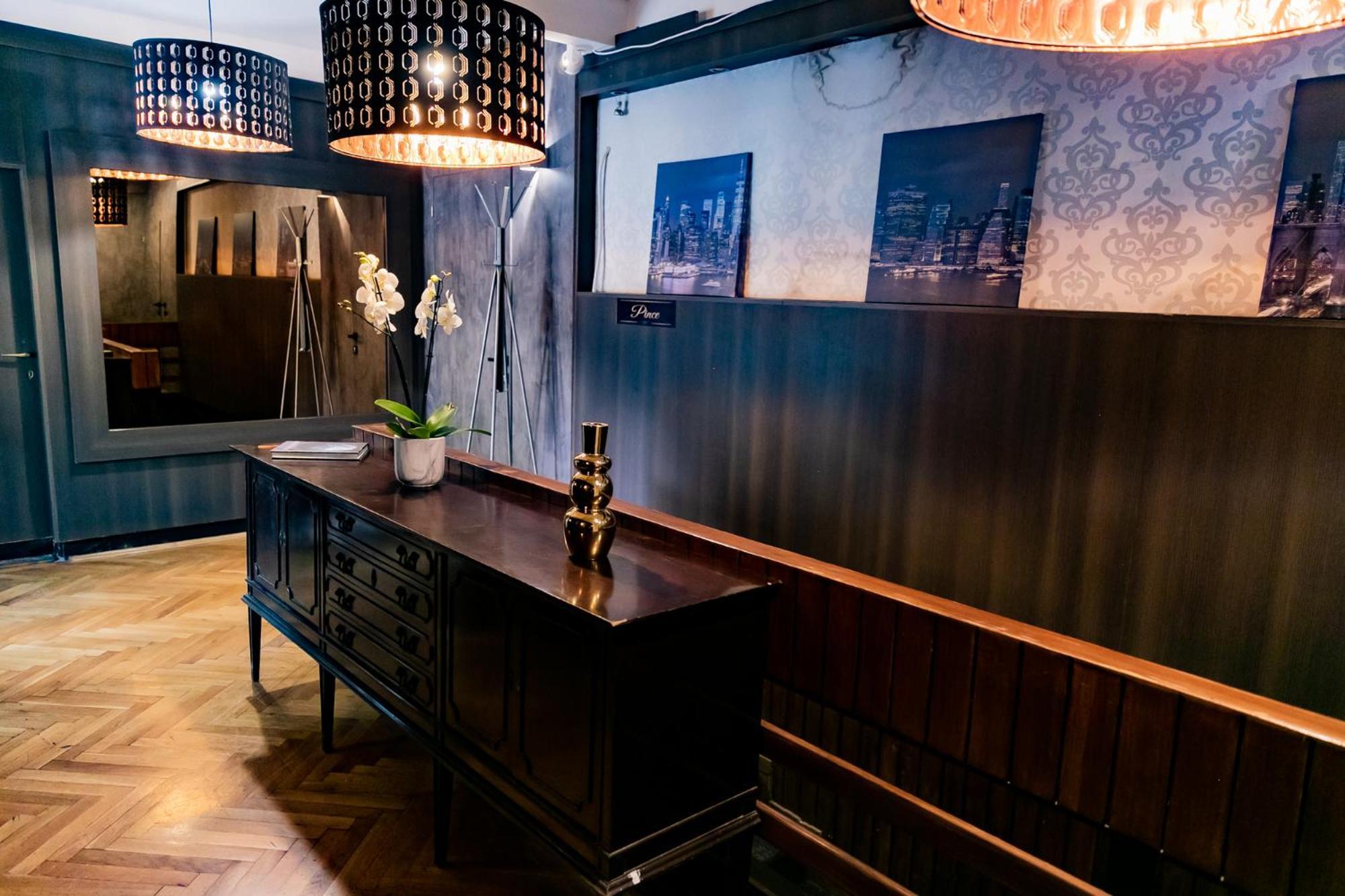 دوناويفاروش Motel1- A Megfizetheto Luxus! المظهر الخارجي الصورة