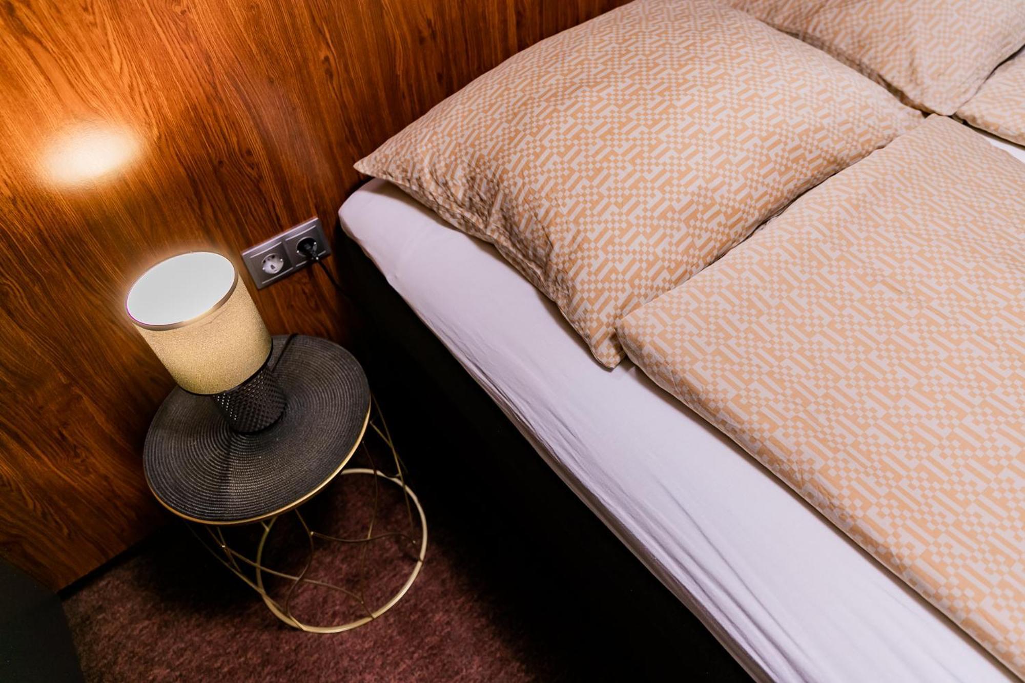 دوناويفاروش Motel1- A Megfizetheto Luxus! المظهر الخارجي الصورة