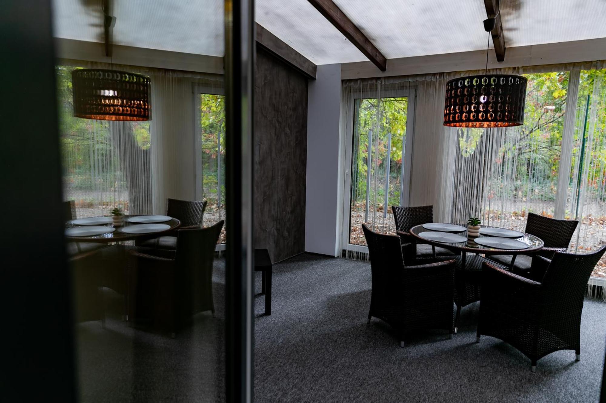 دوناويفاروش Motel1- A Megfizetheto Luxus! المظهر الخارجي الصورة