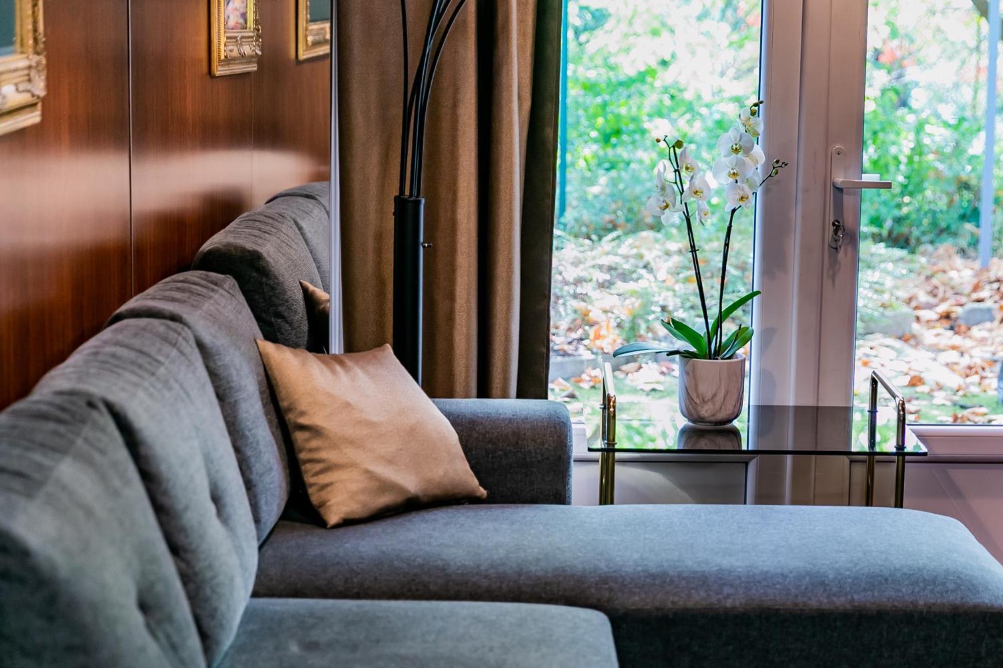 دوناويفاروش Motel1- A Megfizetheto Luxus! المظهر الخارجي الصورة