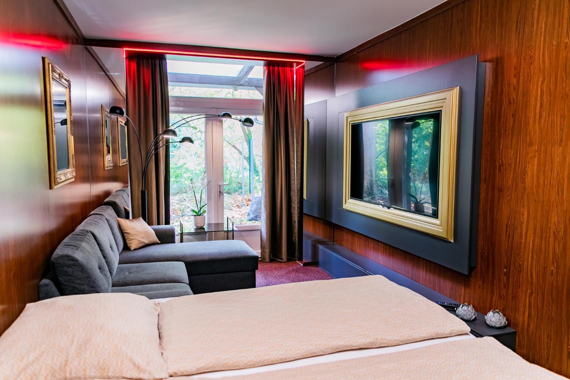 دوناويفاروش Motel1- A Megfizetheto Luxus! المظهر الخارجي الصورة