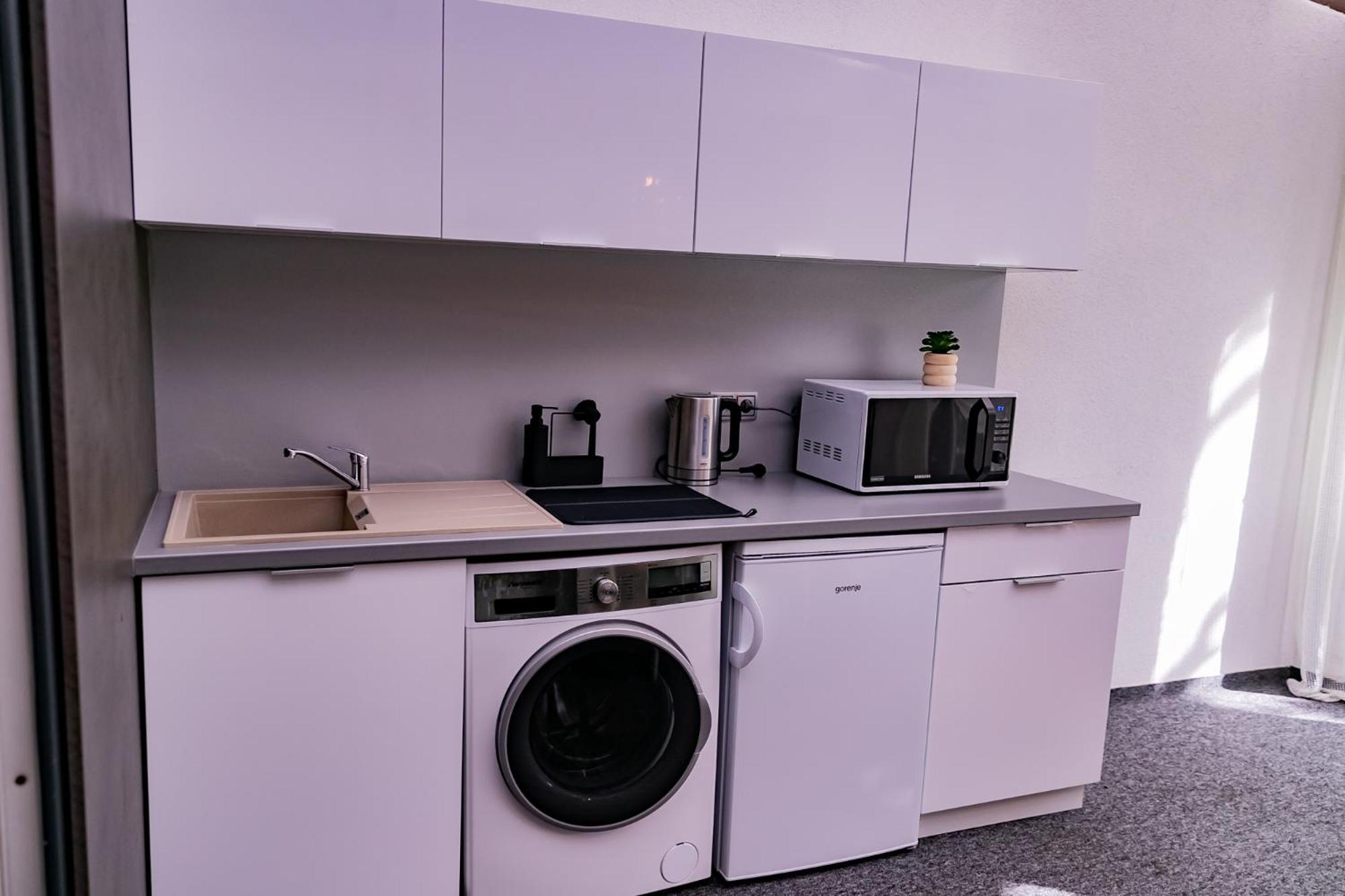 دوناويفاروش Motel1- A Megfizetheto Luxus! المظهر الخارجي الصورة