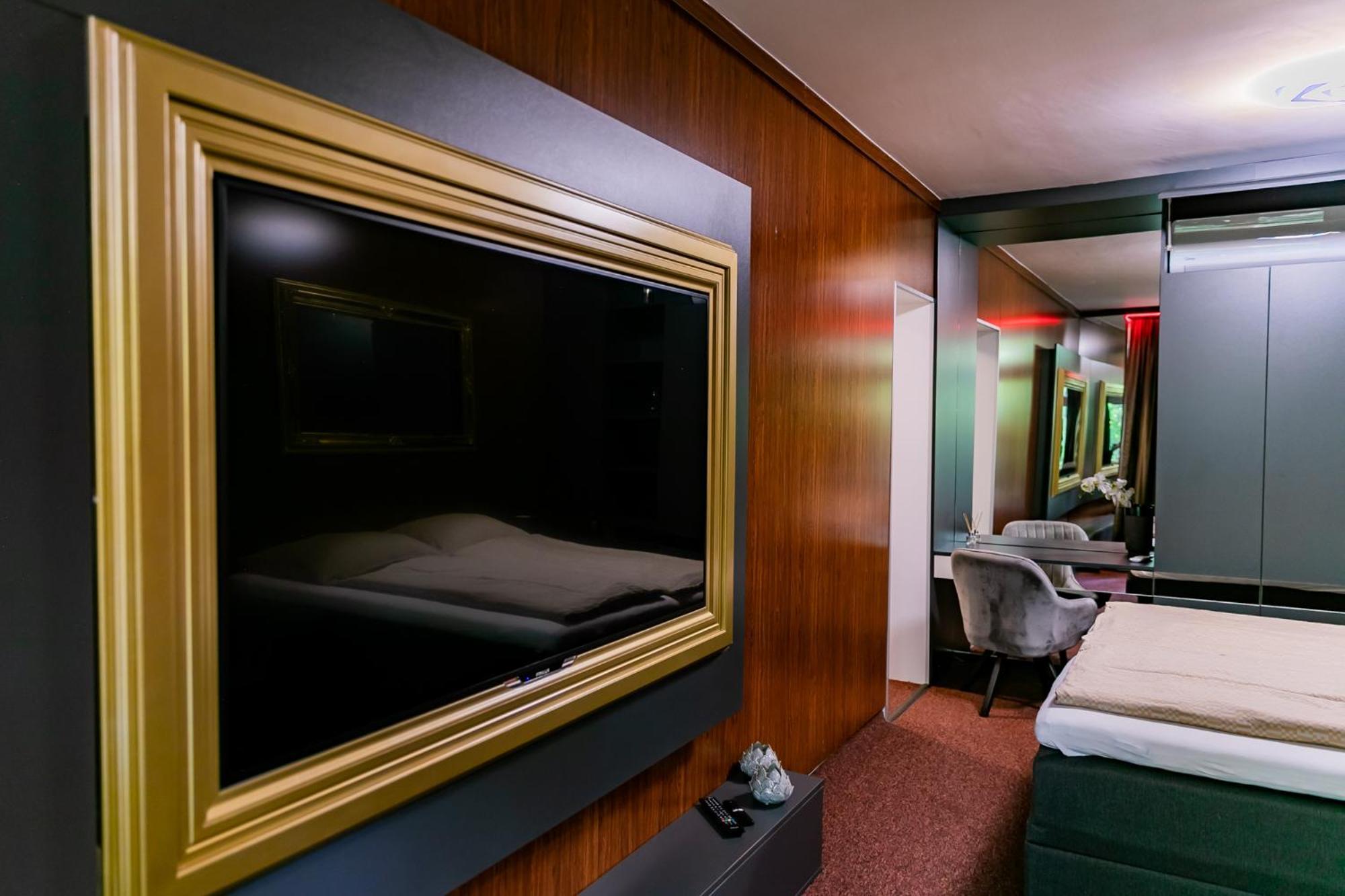دوناويفاروش Motel1- A Megfizetheto Luxus! المظهر الخارجي الصورة