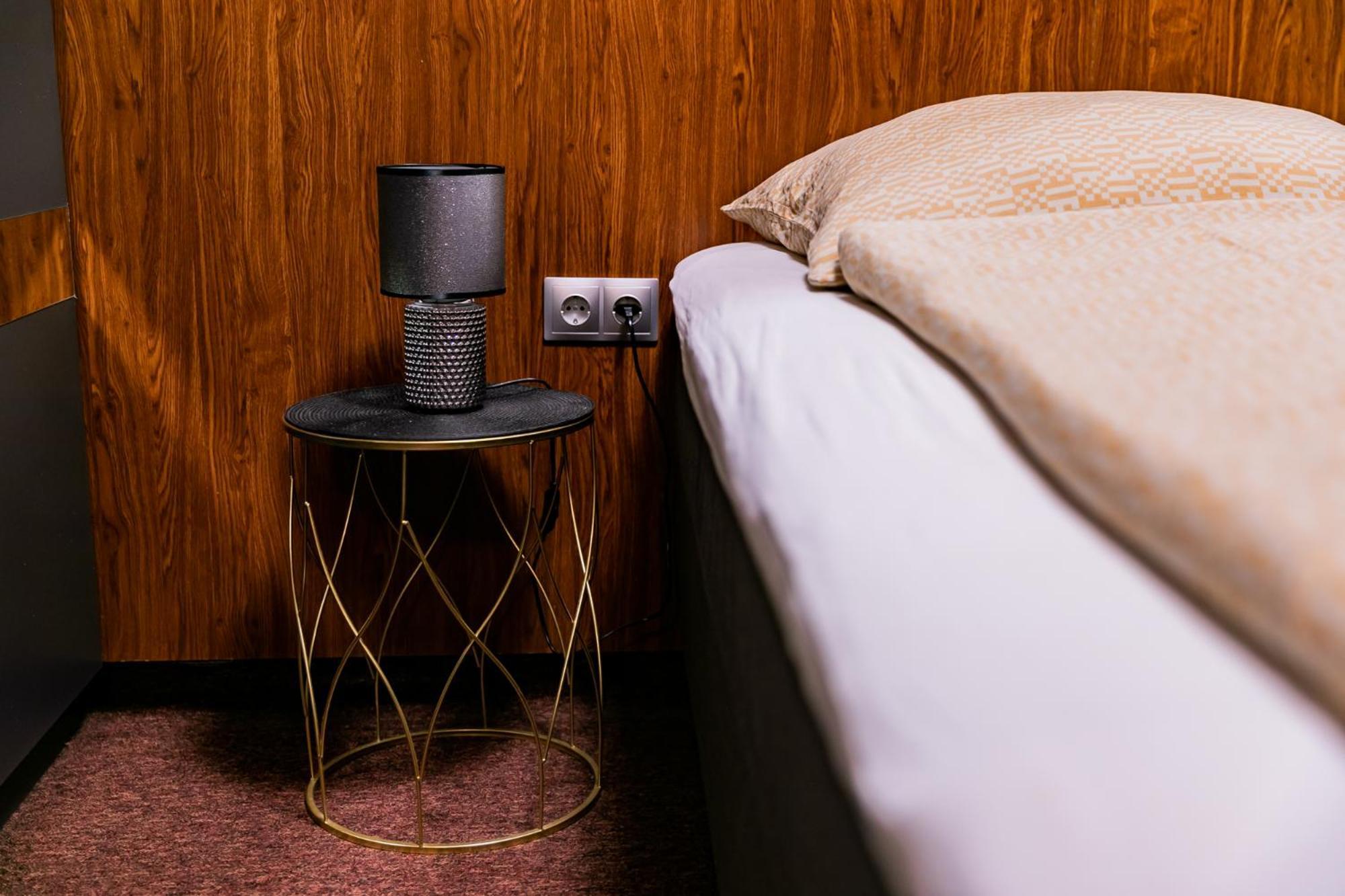 دوناويفاروش Motel1- A Megfizetheto Luxus! المظهر الخارجي الصورة
