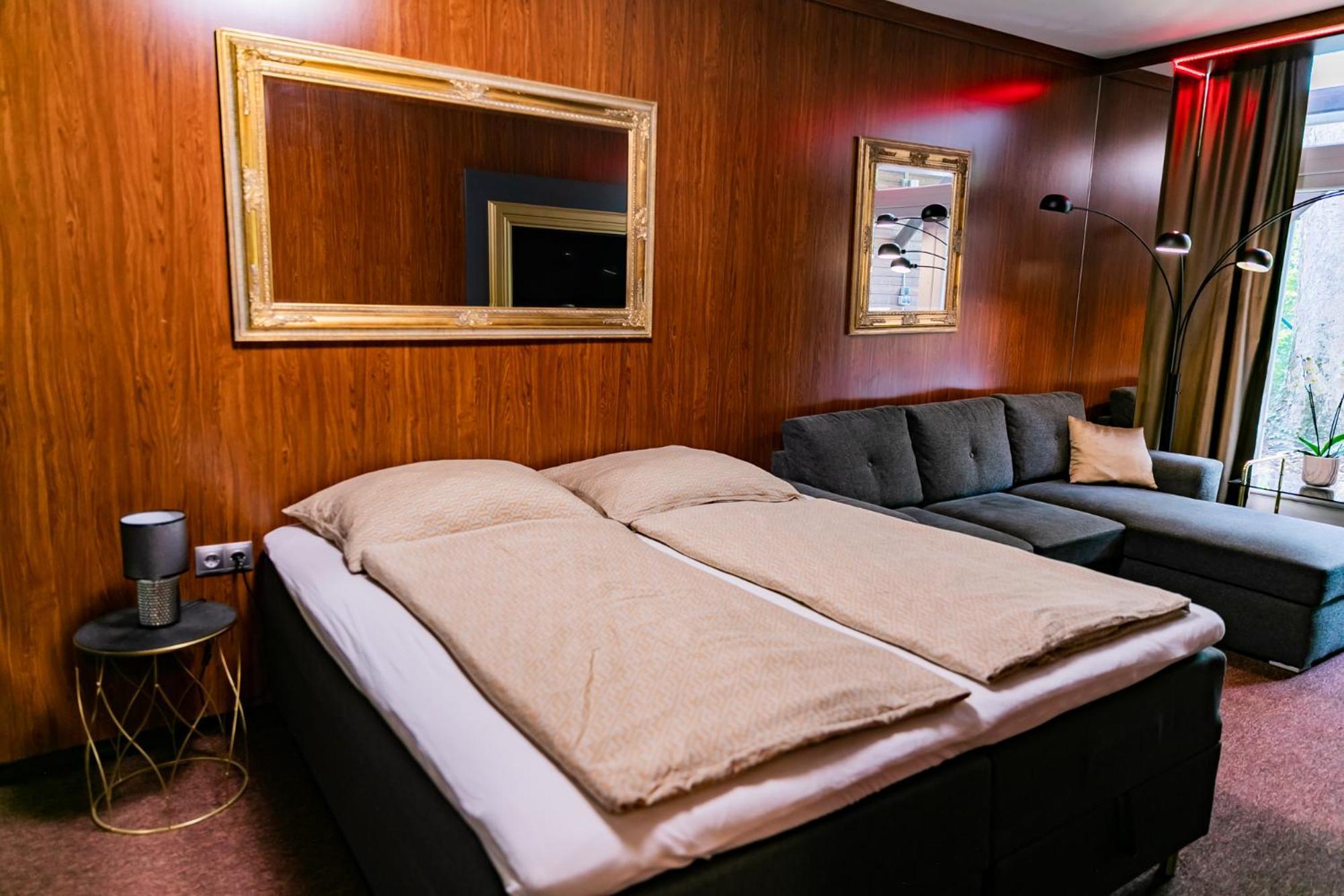دوناويفاروش Motel1- A Megfizetheto Luxus! المظهر الخارجي الصورة